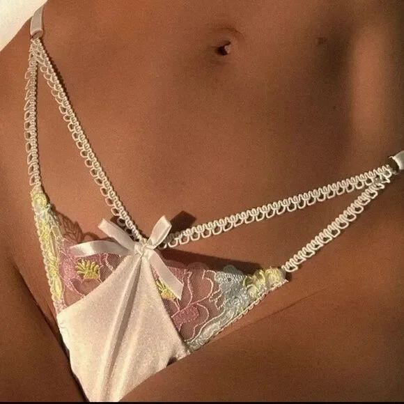 Sexy Floral Embroidered Lingerie Set
